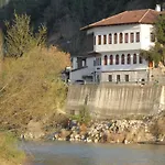 Hotel Demaj