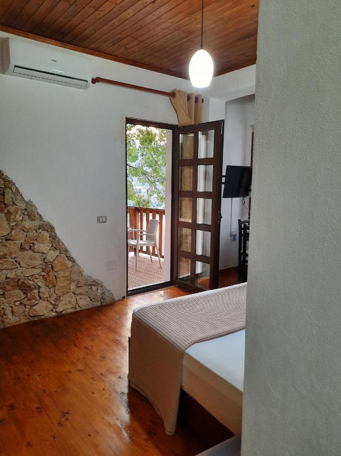 Bed & Breakfast Demaj *